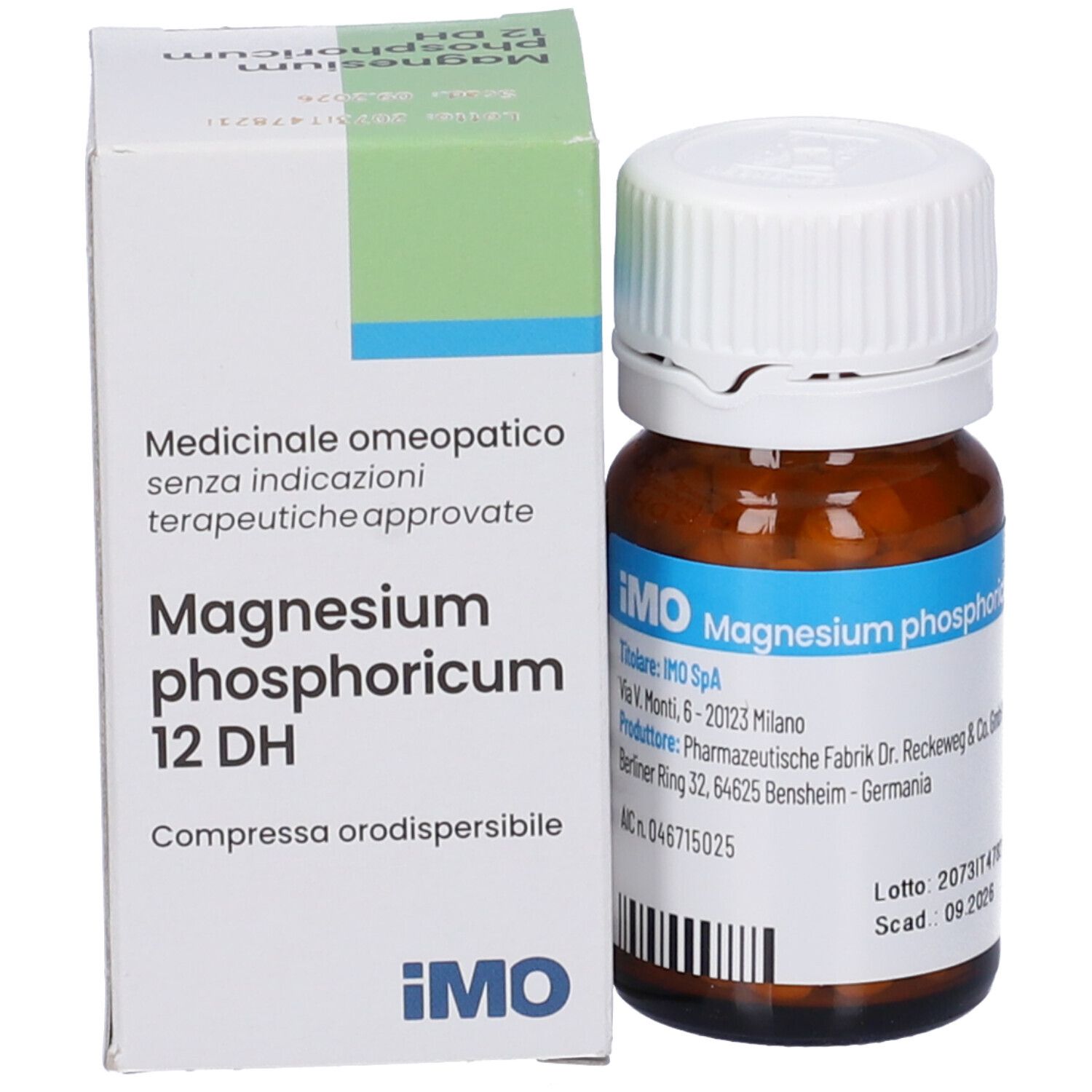 Flacone di vetro marrone e scatola. Scatola con informazioni sul prodotto. IMO Magnesium phosphoricum 12DH.