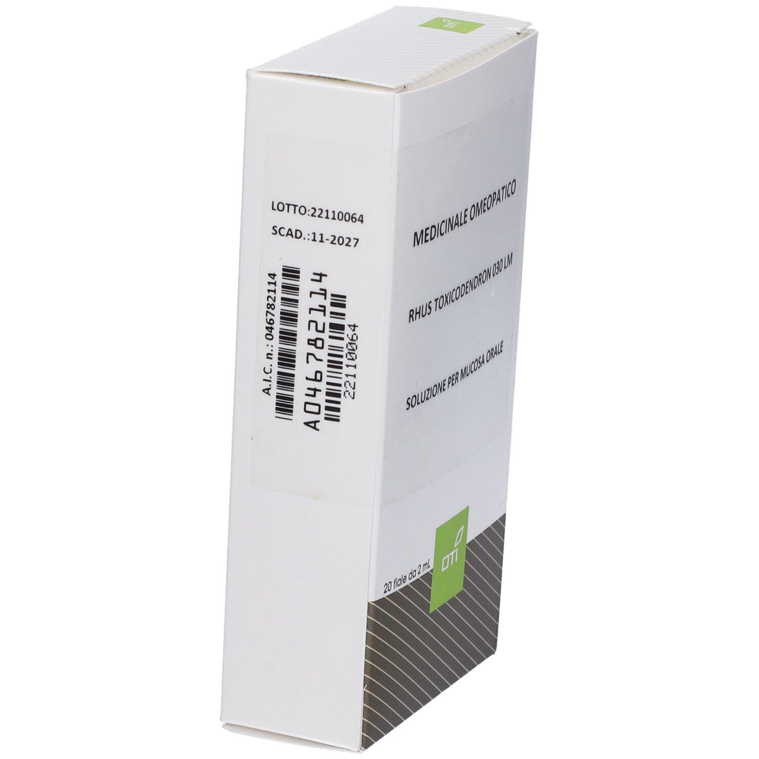 Confezione con informazioni sul prodotto. Rhus Toxicodendron 030 LM. Numero di lotto, scadenza. Codice a barre. Logo OTI.