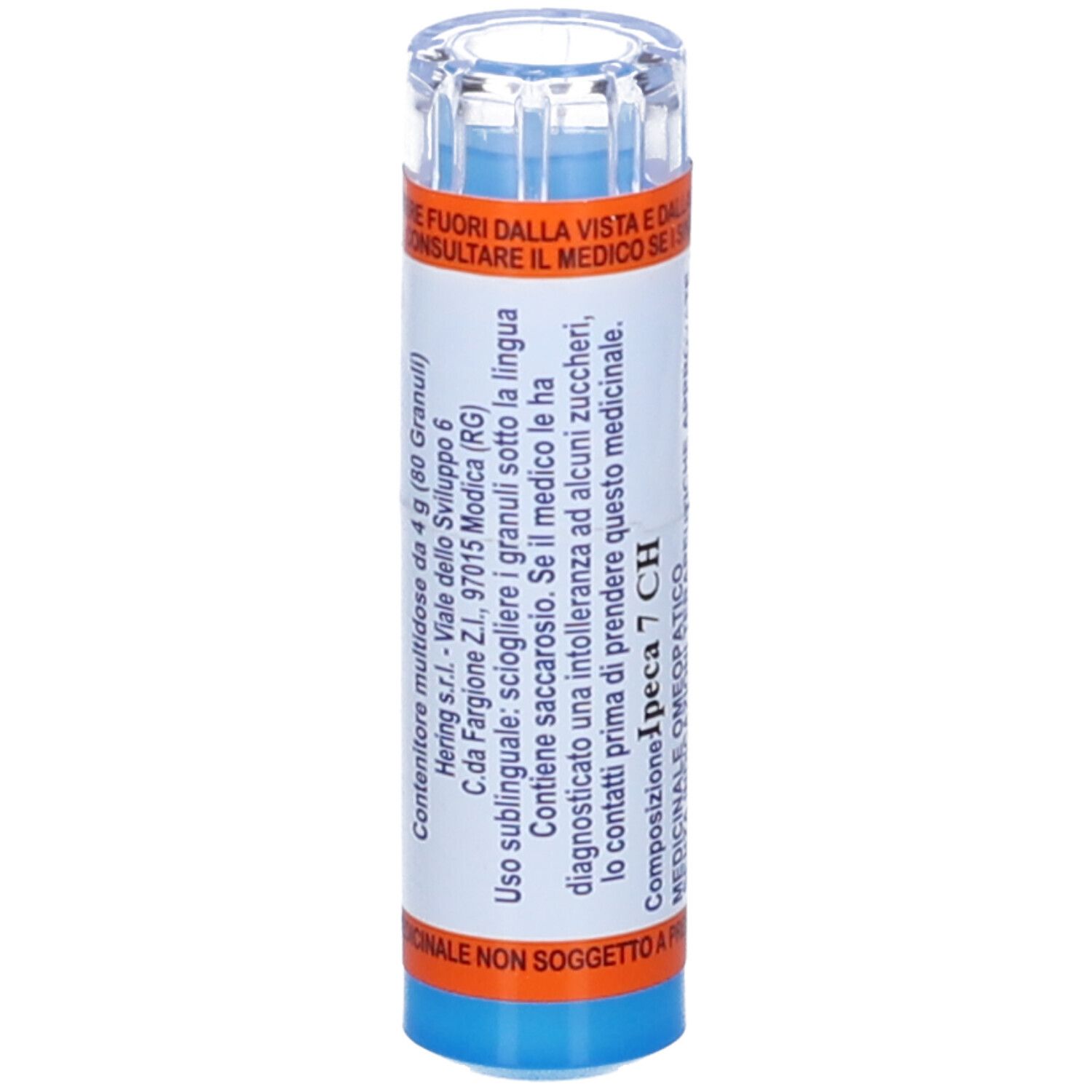 Flacone blu cilindrico con etichetta bianca. Scritta: IPECA 7 CH, 80 Granuli. Dettagli arancioni. Coperchio trasparente. Informazioni aggiuntive.