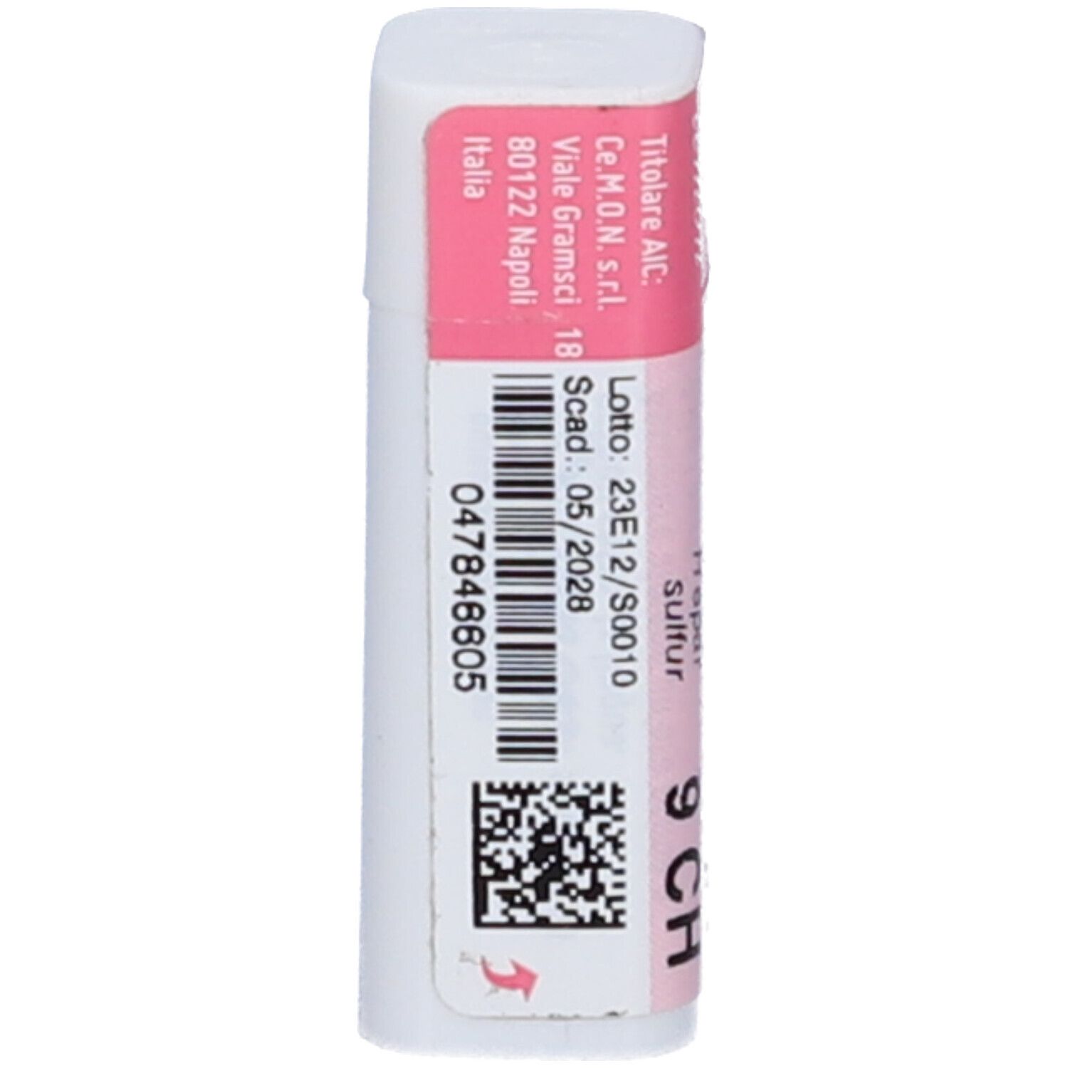 Flacone cilindrico bianco con fascia rosa. Scritte: Hepar sulfur, 9 CH, cemon. Codice a barre e QR.