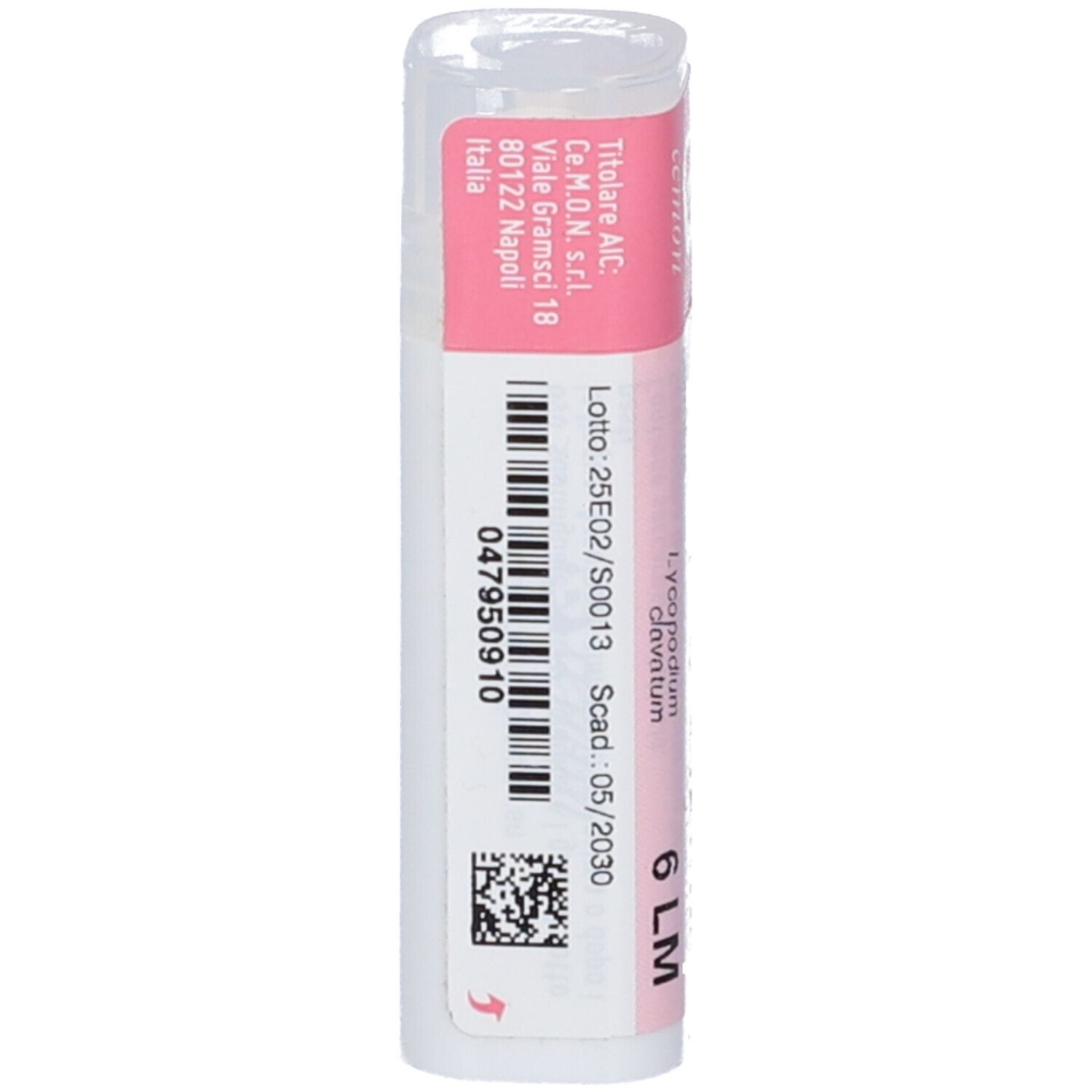 Contenitore cilindrico con codice a barre e numero di lotto. Etichetta rosa con informazioni sul prodotto. Contiene Lycopodium Clavatum dynamis 6 LM.