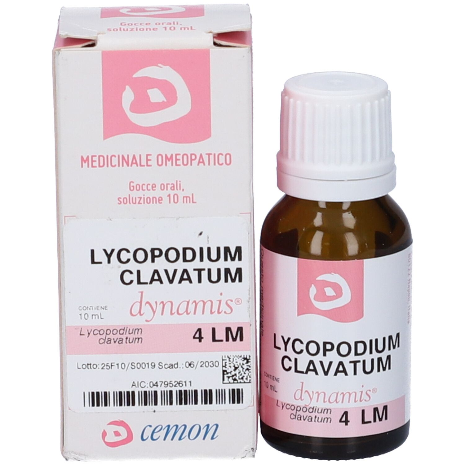 Flacone di vetro marrone con tappo bianco ed etichetta, con una scatola. L'etichetta riporta "LYCOPODIUM CLAVATUM 4 LM".