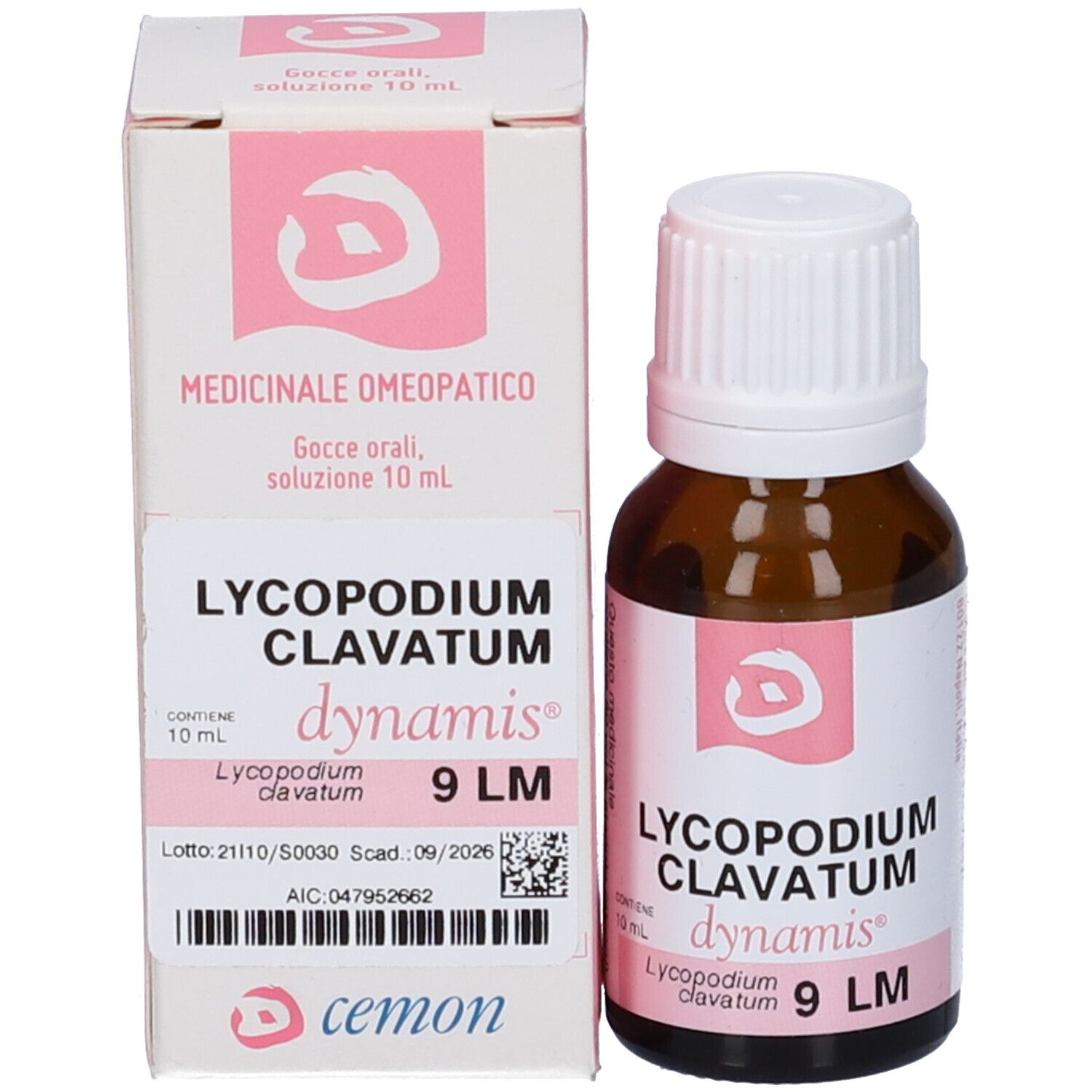Flacone di vetro marrone con tappo bianco ed etichetta rosa. Scritta: Lycopodium clavatum, dynamis, 9 LM. Con scatola.