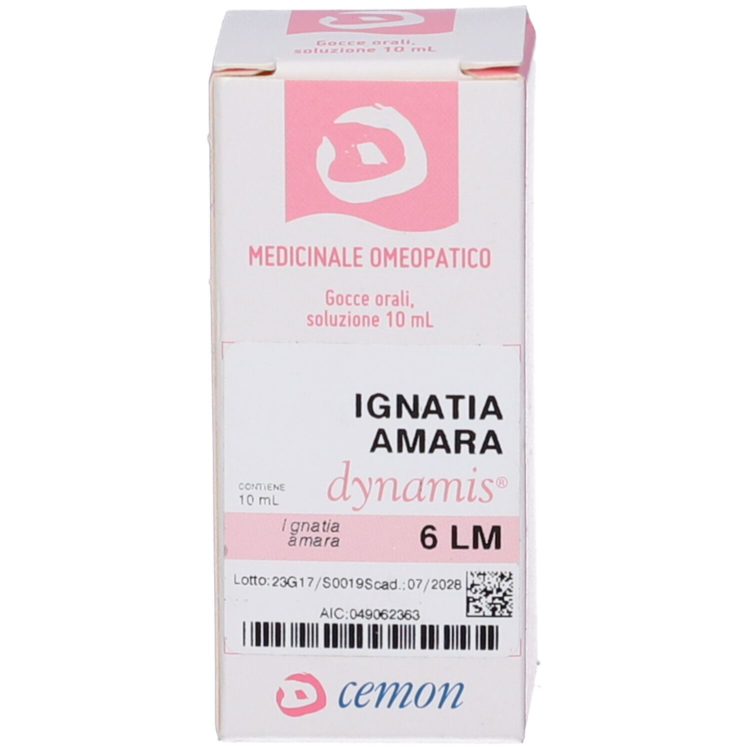 Scatola bianca con testo e logo. Sulla scatola: Ignatia Amara dynamis 6 LM. Logo Cemon.
