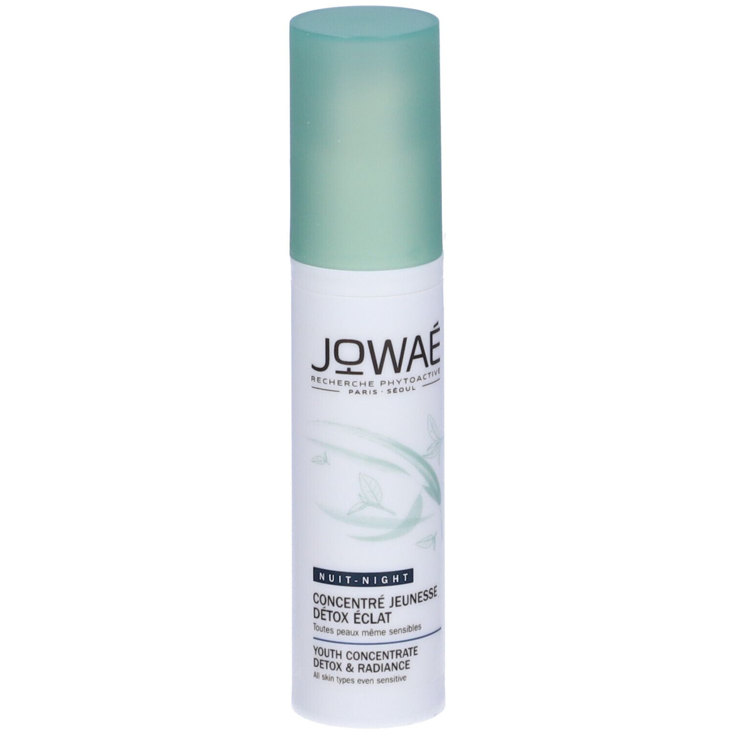Flacone bianco, tappo verde. Scritta: JOWAÉ, NUIT-NIGHT, Concentré Jeunesse Détox Éclat. Per pelli sensibili.