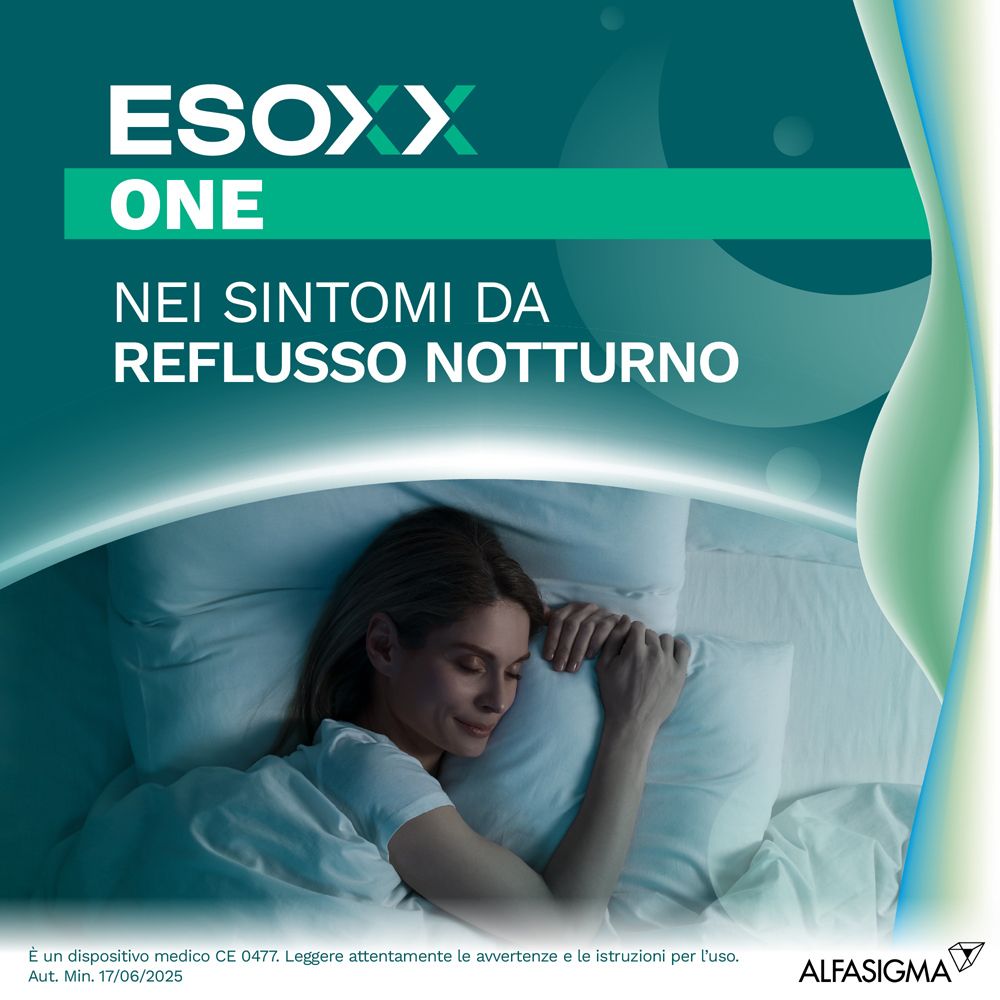 Pubblicità per ESOXX One. Testo: Nei sintomi da reflusso notturno. Donna a letto.