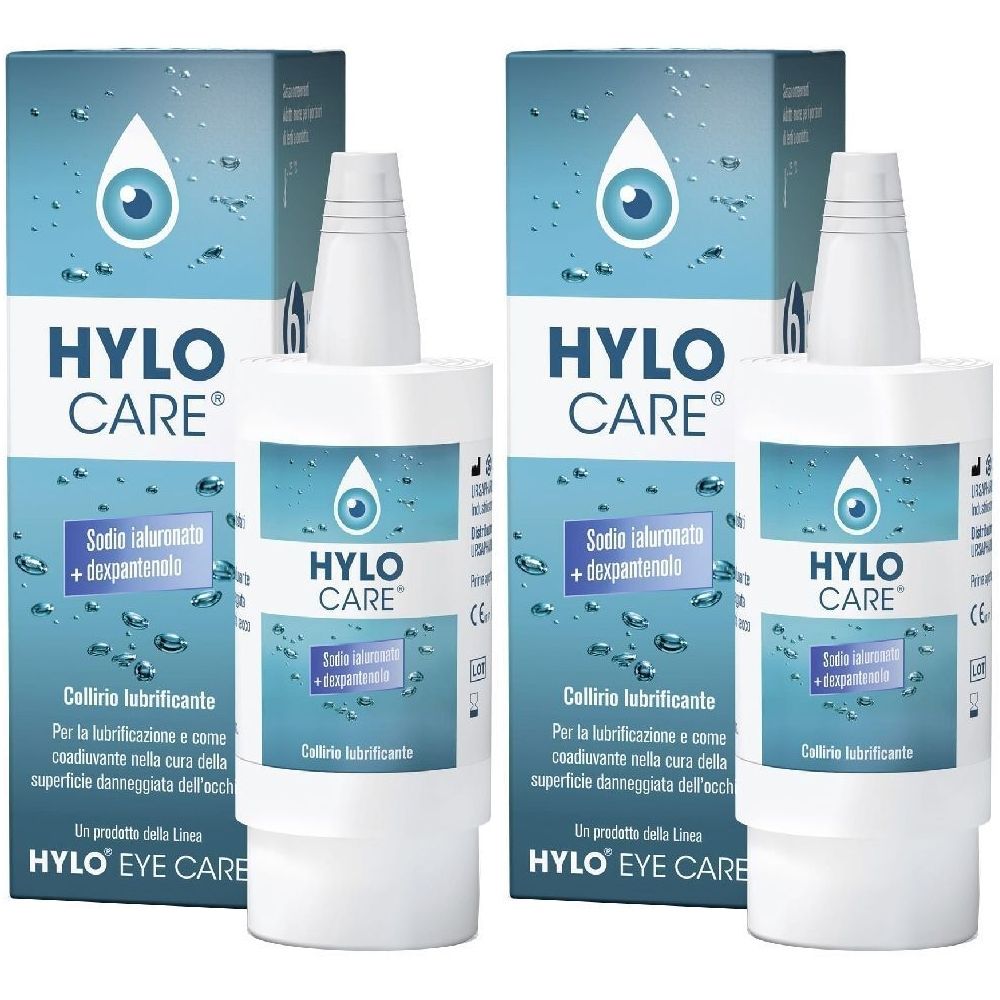 Due confezioni e flaconi di Hylocare. Confezione blu con testo bianco. Contiene collirio. Scritta: HYLO CARE, collirio lubrificante.