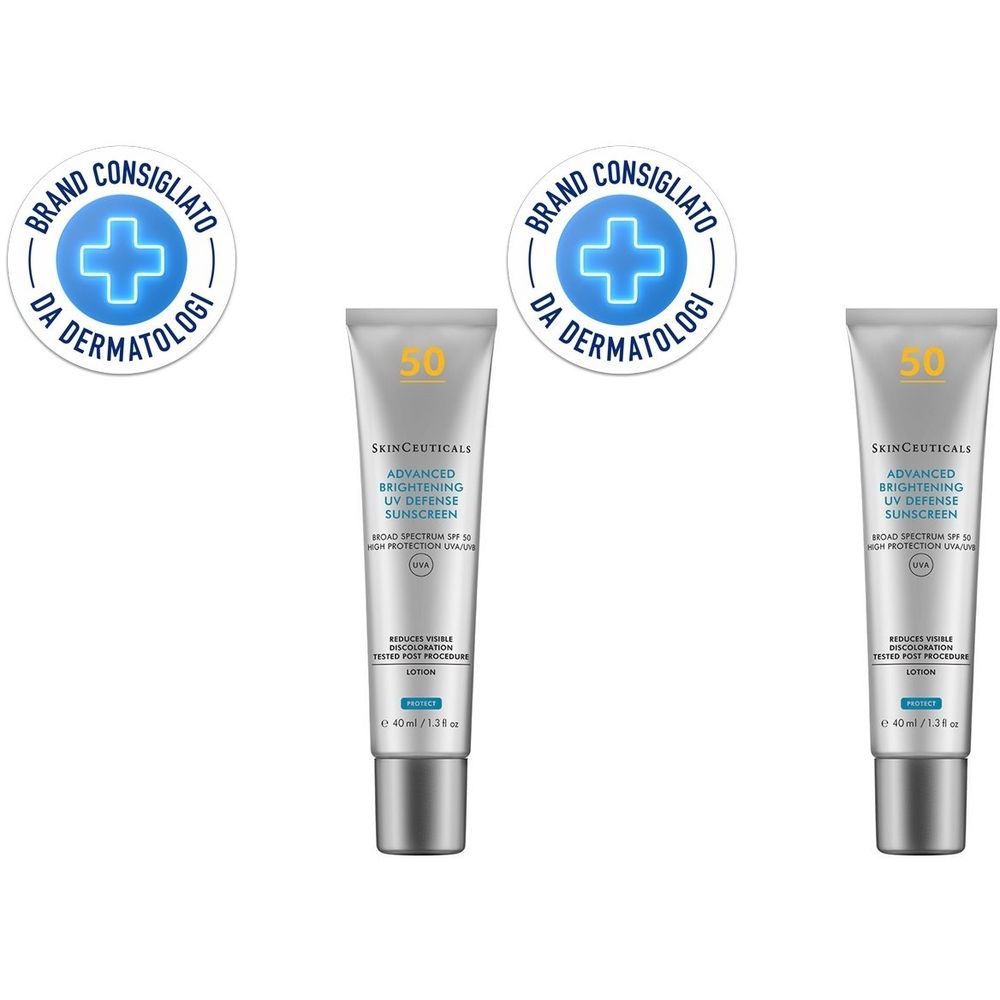 Due tubi di protezione solare SPF 50. Scritta: SkinCeuticals Advanced Brightening UV Defense Sunscreen. Testato dermatologicamente.