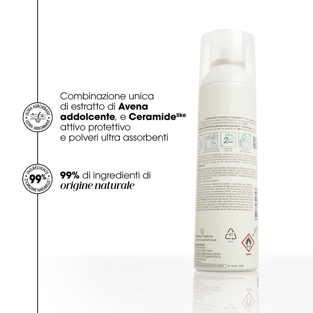Un flacone di shampoo secco. Testo: Combinazione di avena, ceramidi, attivi protettivi e polveri ultra-assorbenti.