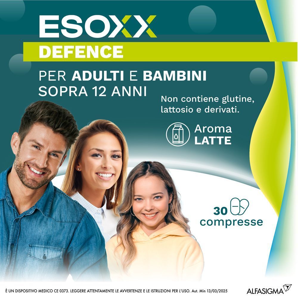 Pubblicità Esoxx Defence. Tre persone. Testo: Esoxx Defence. Testo: Per adulti e bambini sopra i 12 anni.
