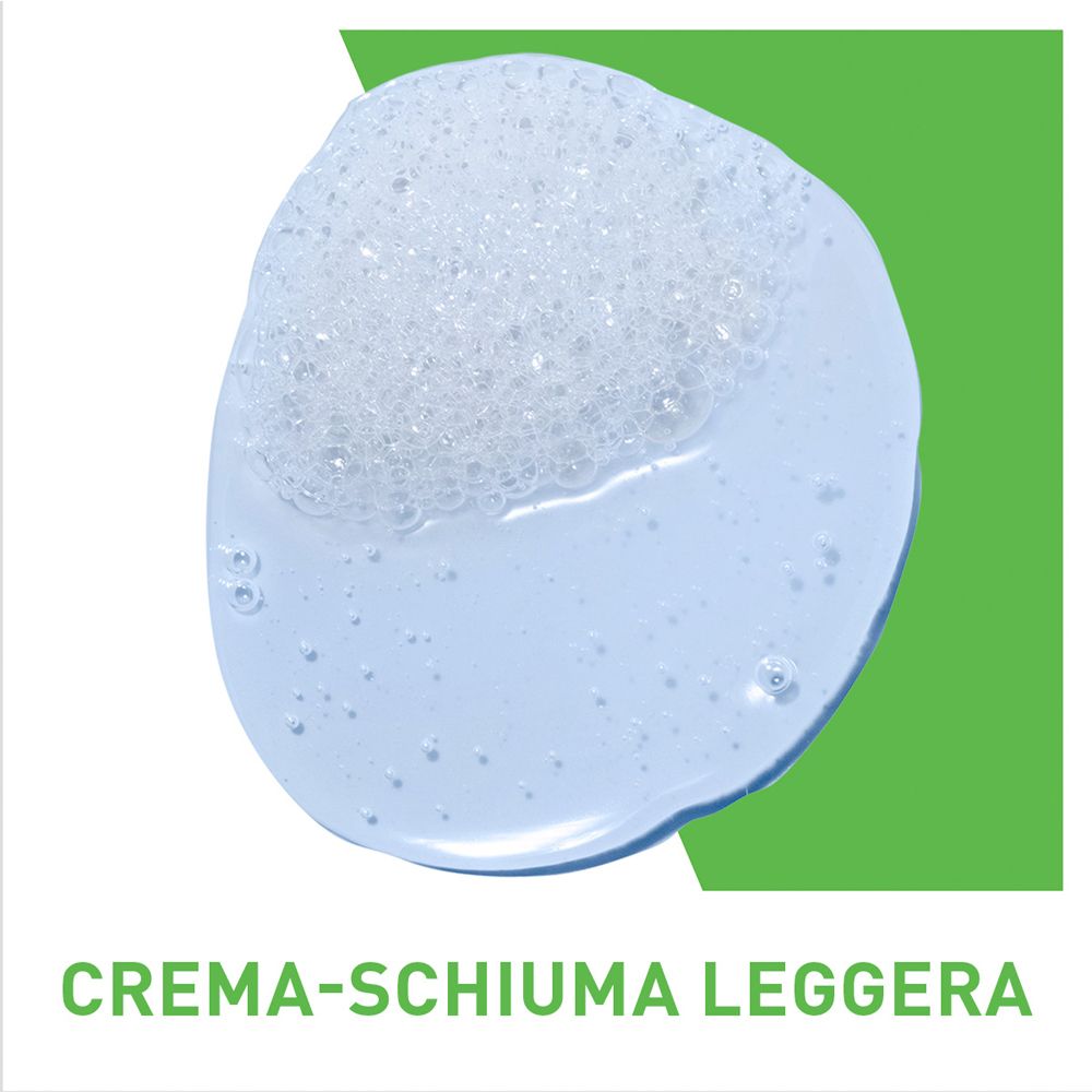 Leggera texture in schiuma del detergente CeraVe. Crea una schiuma delicata per la pulizia del viso.