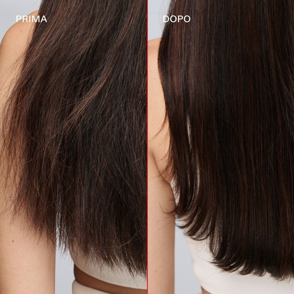Confronto prima e dopo di capelli lunghi e scuri, più lisci e lucenti.