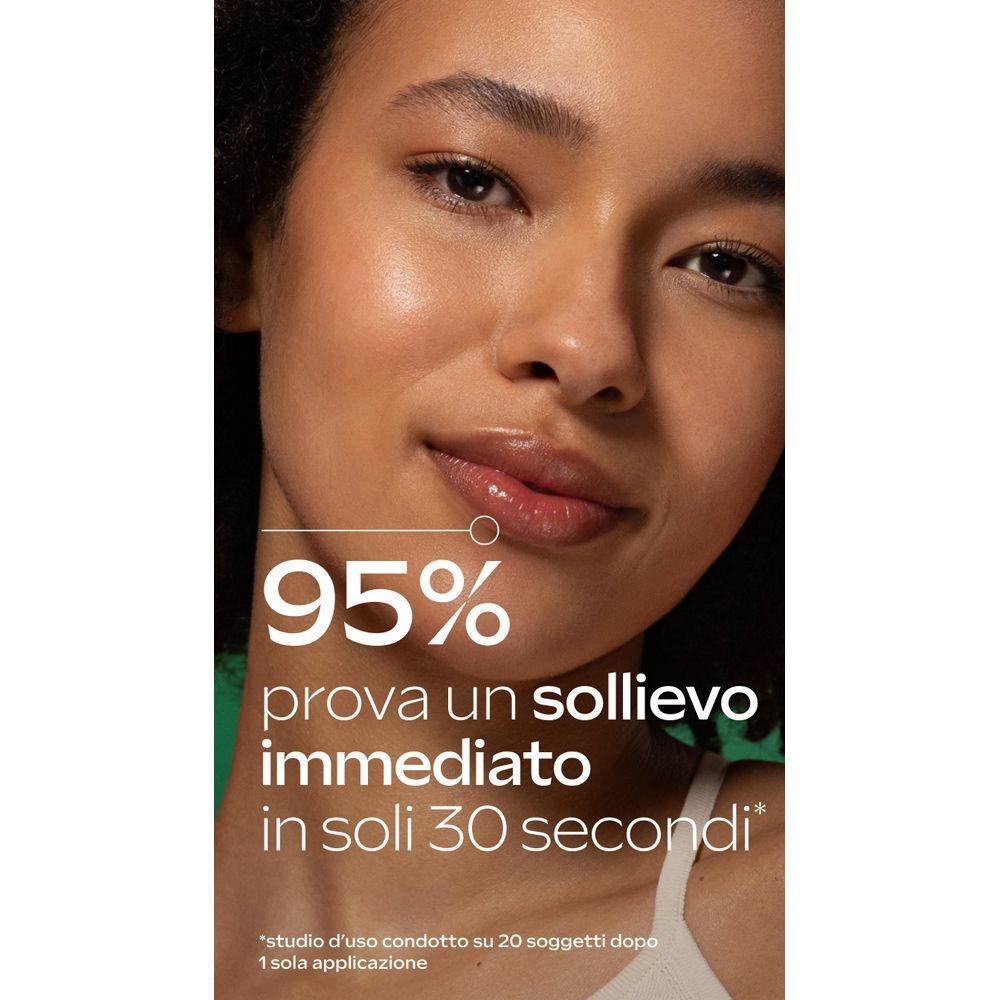 Primo piano di una donna con labbra luminose. Testo: 95% sollievo immediato in 30 secondi.