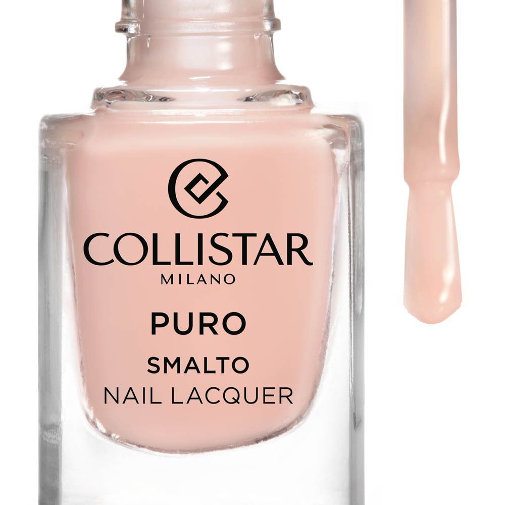 Un flacone di smalto rosa pallido Collistar con applicatore. Flacone in vetro trasparente con tappo nero.