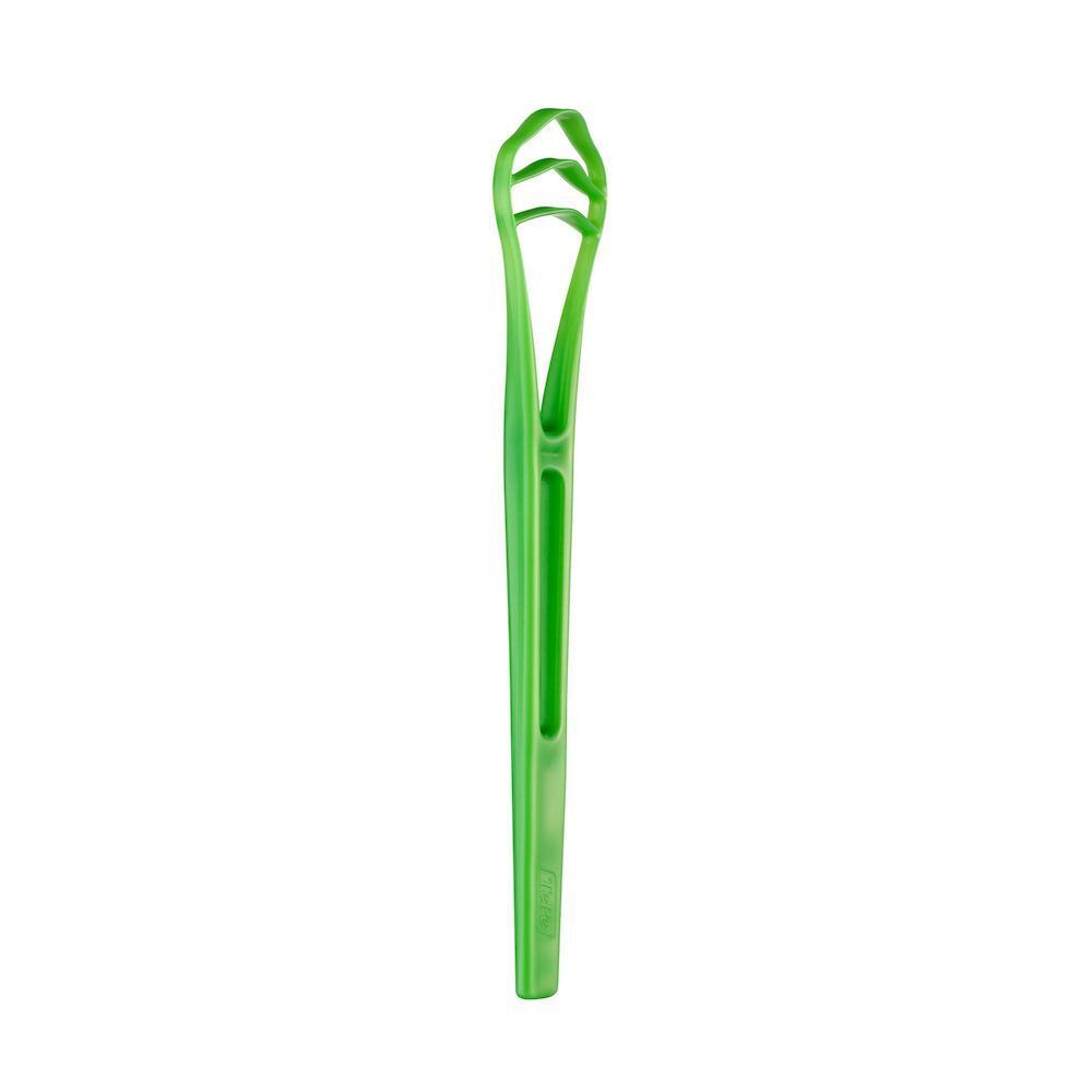 Un singolo pulisci lingua TePe verde, isolato su sfondo bianco.