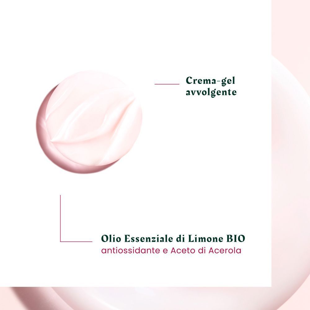Texture cremosa di un trattamento per capelli al limone e acerola.