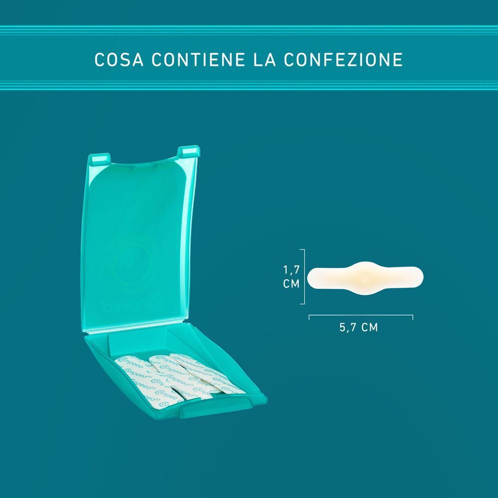 Scatola Compeed aperta con cerotti per calli e un singolo cerotto con dimensioni.