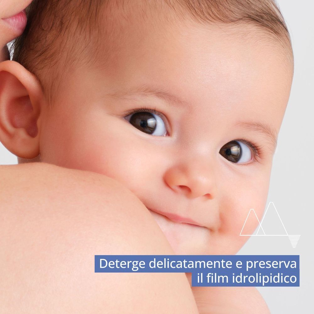Ritratto di un neonato con testo su detersione delicata e preservazione film idrolipidico.