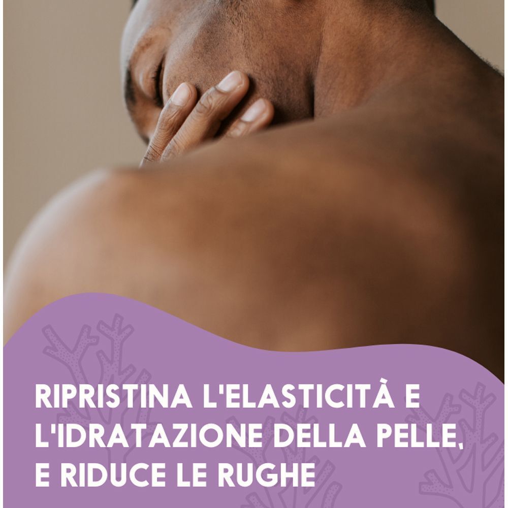 Uomo che si tocca il collo, per evidenziare l'elasticità della pelle e la riduzione delle rughe.