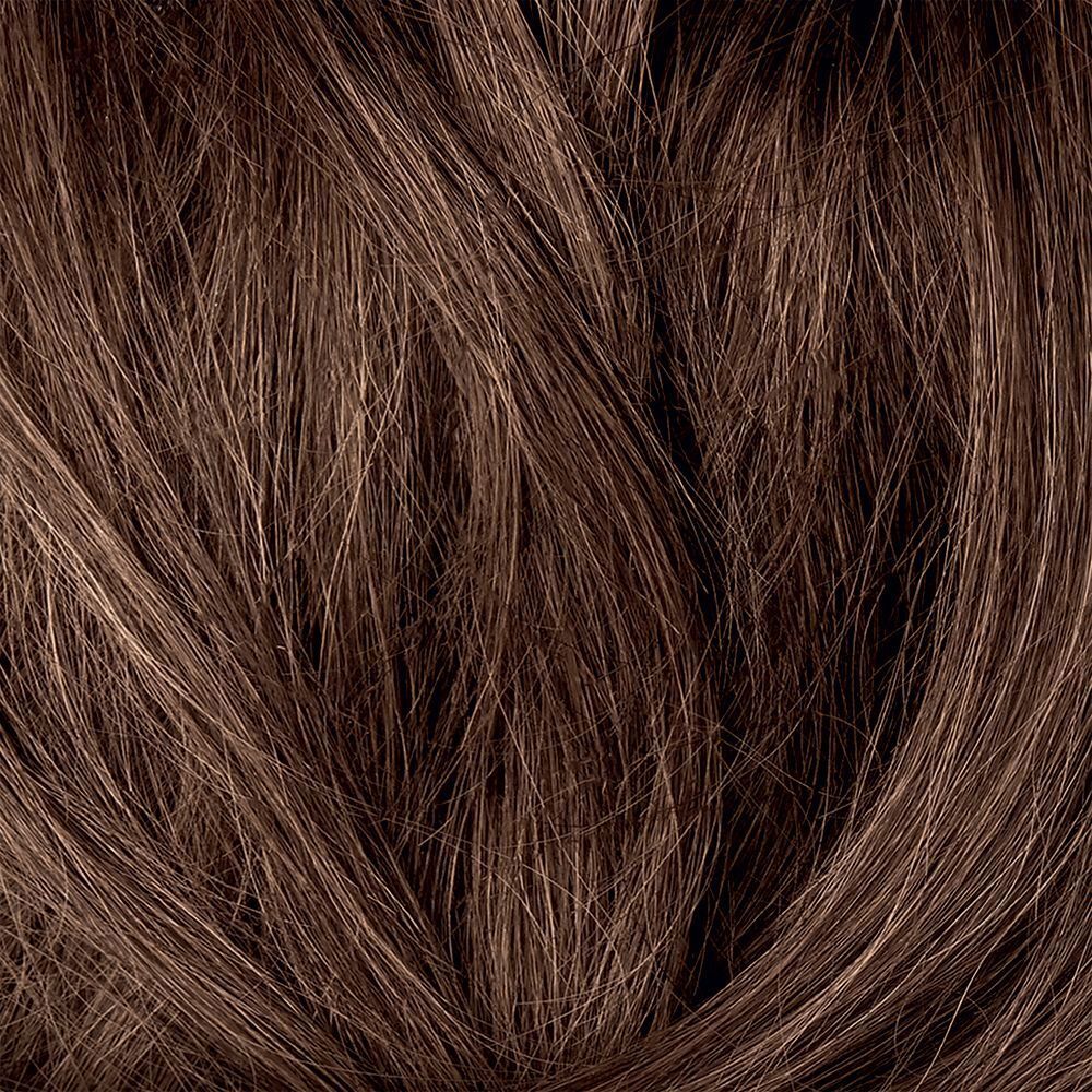 Primo piano di capelli biondo scuro dorato.