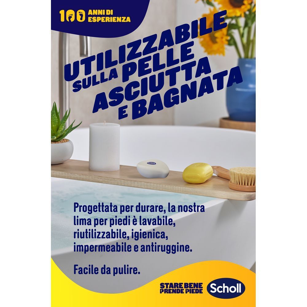 Scholl Lima Piedi Pelle Dura in un bagno, adatto per pelle asciutta e bagnata.