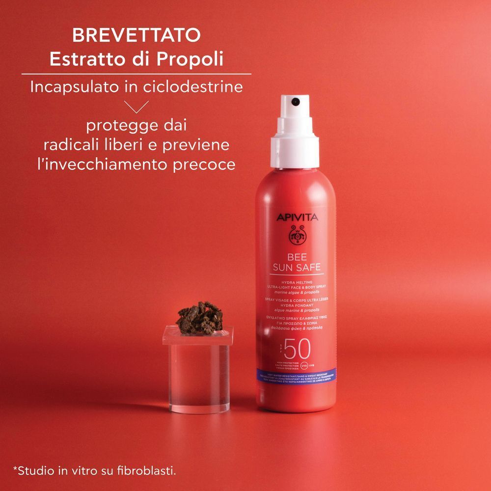 Lozione leggera e fondente a forma di cuore sulla pelle.