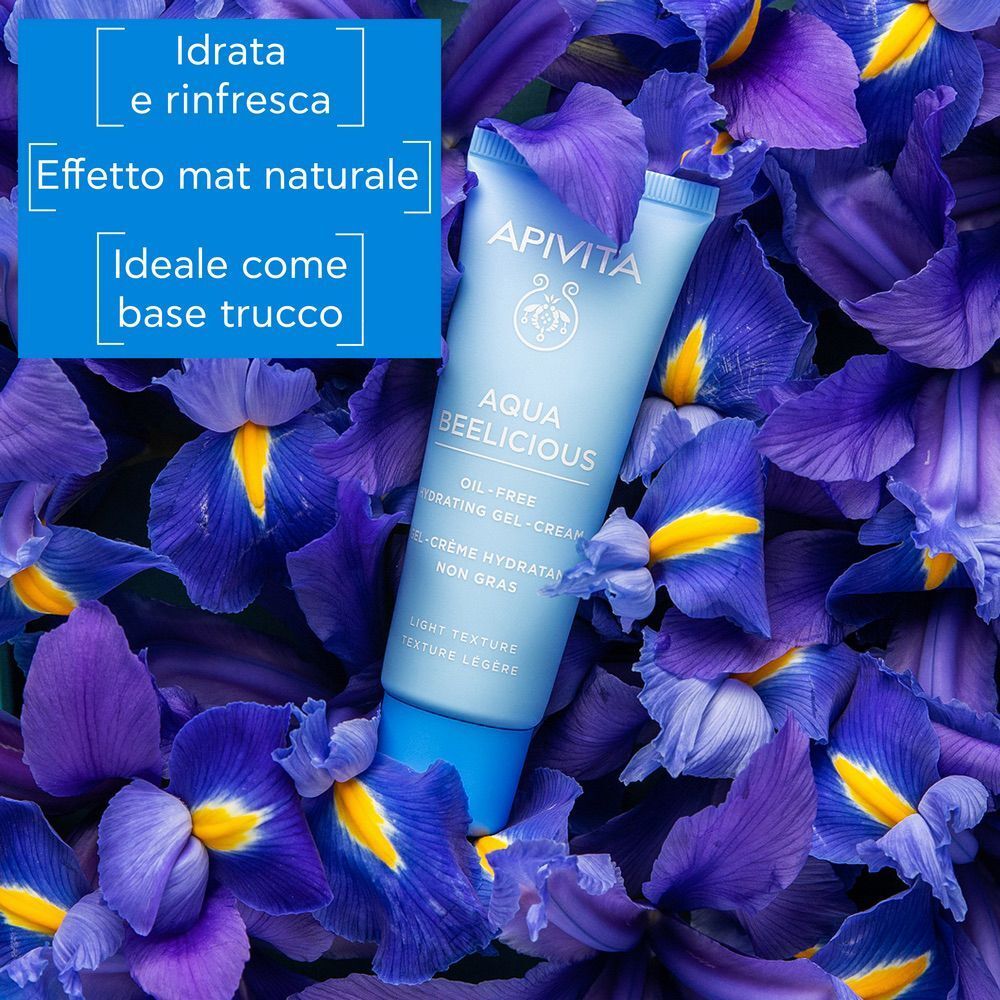 Crema gel idratante APIVITA Aqua Beelicious tra fiori viola. Idrata e rinfresca.