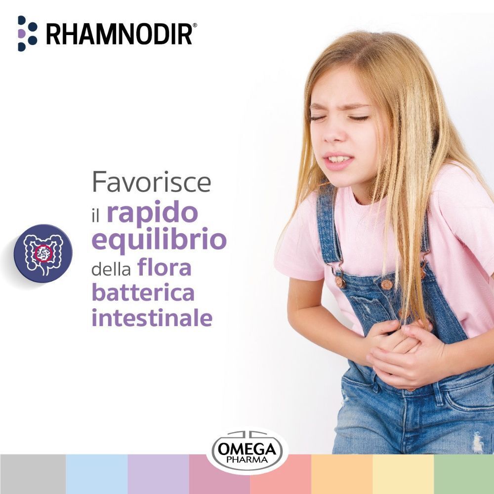 Bambina con mal di pancia che si tiene l'addome. Testo: Favorisce il rapido riequilibrio della flora batterica intestinale.