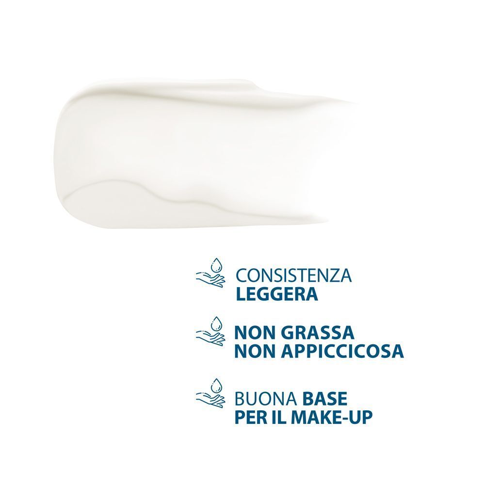 Una striscia di crema leggera, non grassa, ottima base per il trucco.