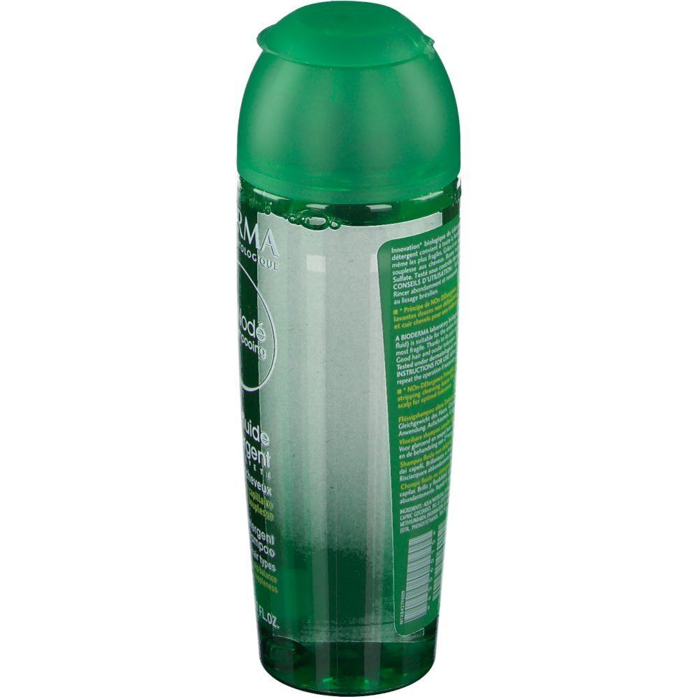 Flacone di shampoo BIODERMA Nodé Fluide verde, vista posteriore con testo.