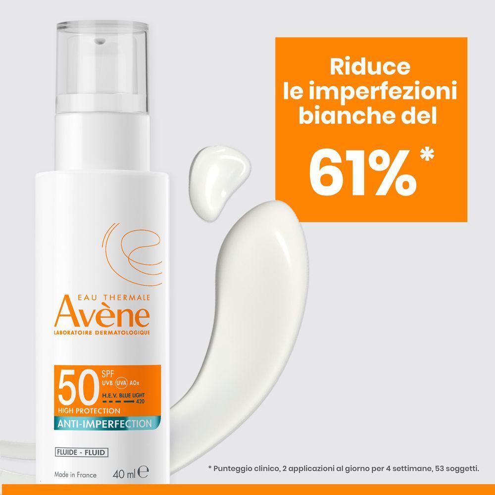 Fluido Eau Thermale Avène Anti-Imperfection SPF 50 con campione di texture.