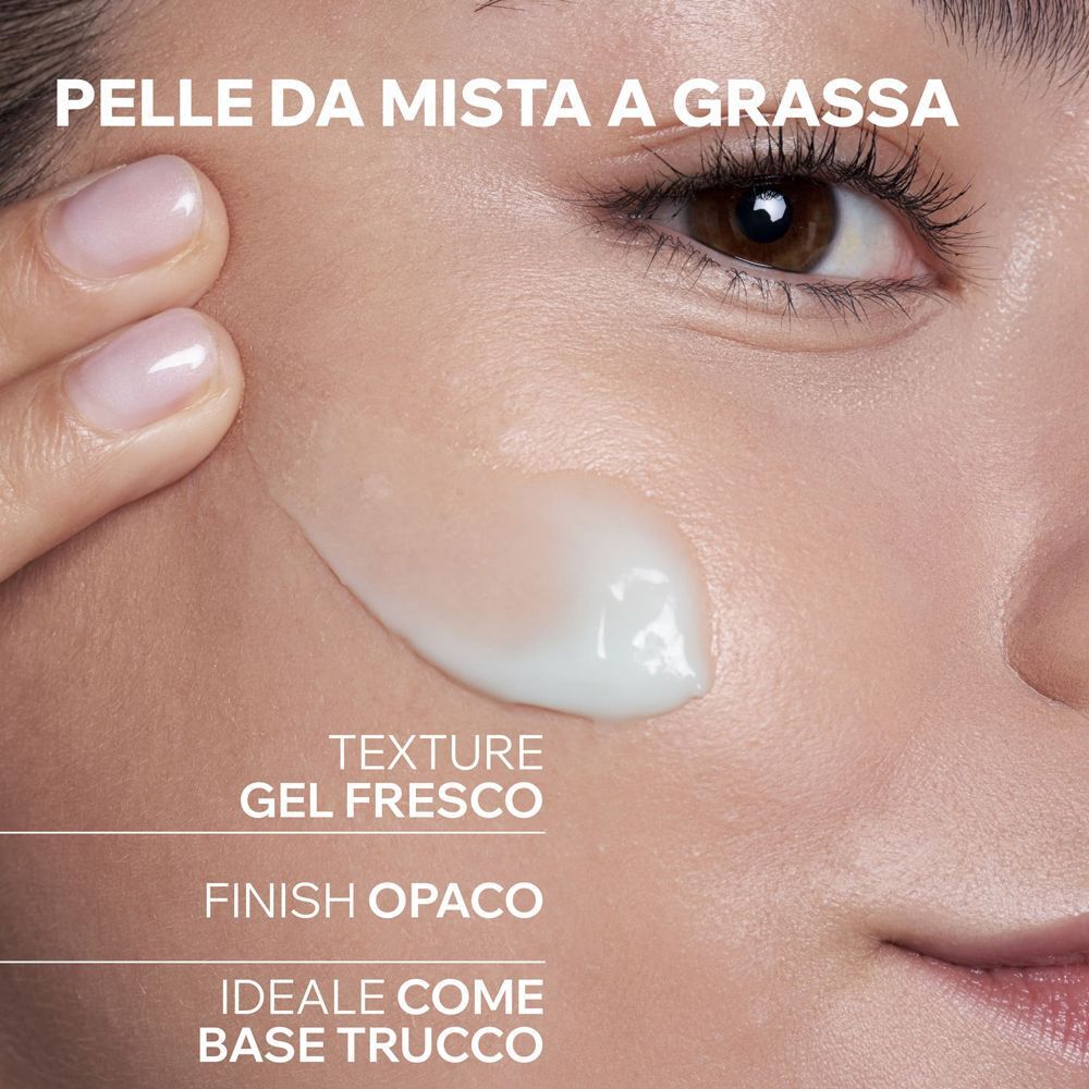 Texture gel fresco del gel-crema opacizzante Uriage Hyseac Mat sulla pelle.