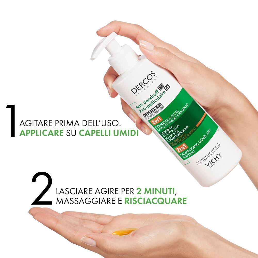 Mani che usano lo shampoo antiforfora Vichy Dercos: agitare prima dell'uso, applicare sui capelli umidi, lasciare agire 2 minuti.