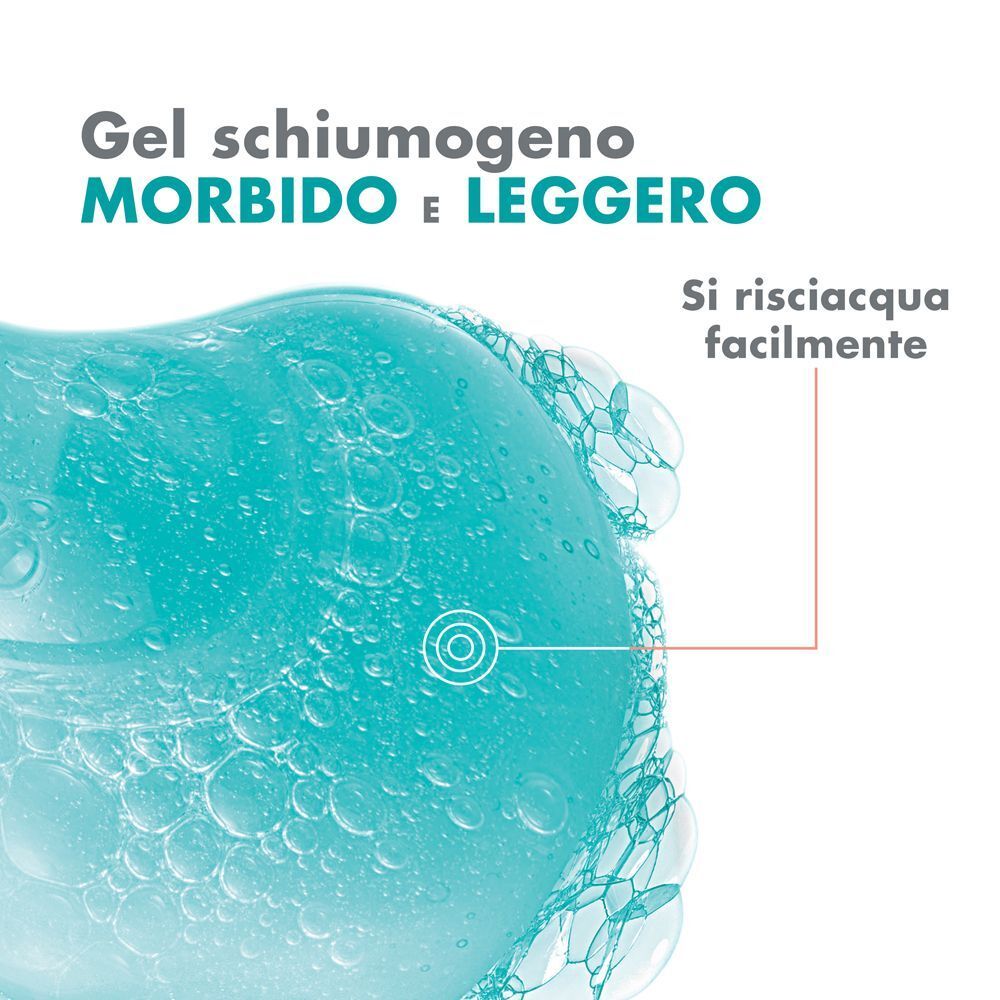 Il Gel Detergente Eau Thermale Avène Cleanance forma una schiuma leggera e si risciacqua facilmente.