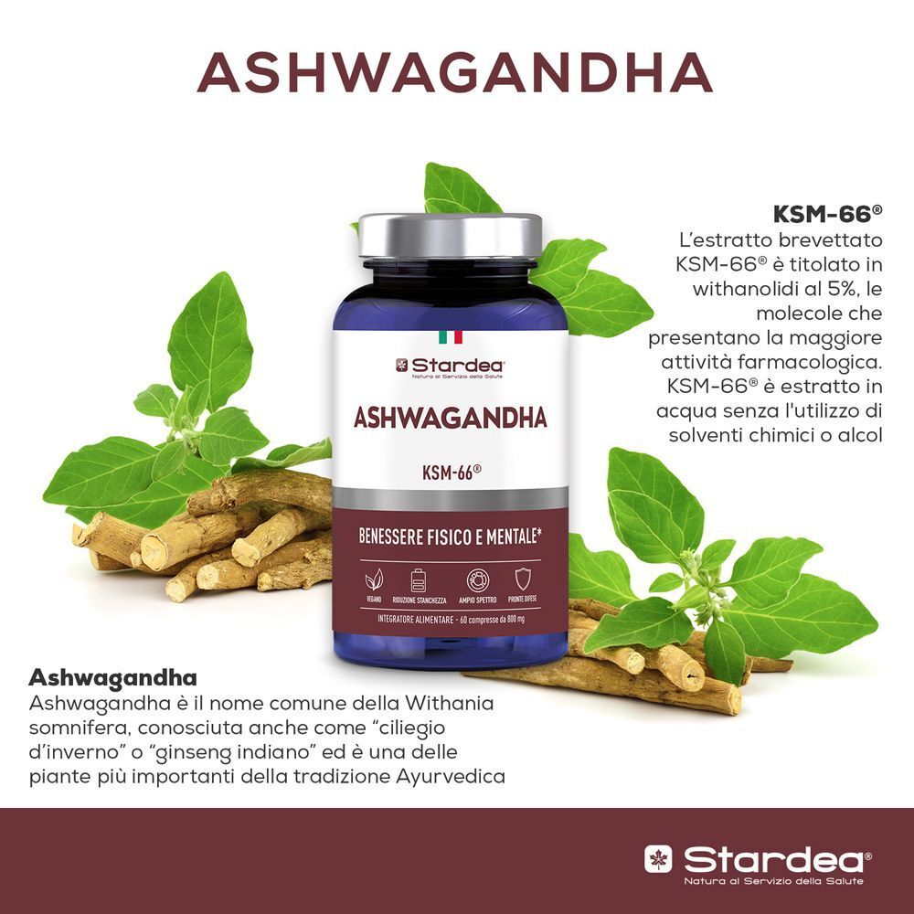Flacone di Ashwagandha KSM-66 Stardea circondato da radici e foglie di Ashwagandha.