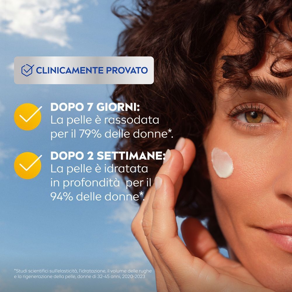 Donna con Nivea Q10 Anti-Rughe Power Crema Giorno sulla pelle, con testo sui risultati clinicamente provati.