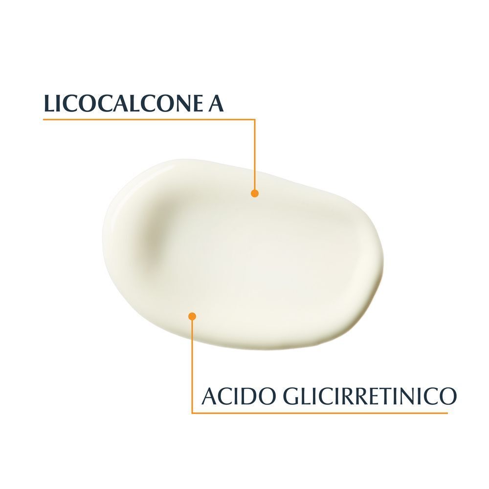 Una goccia di crema solare con indicazioni Licochalcone A e Acido Glicirretinico.