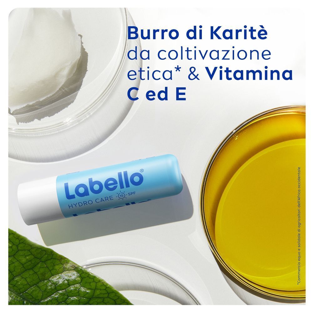 Balsamo labbra Labello Hydro Care con burro di karité e Vitamine C & E.