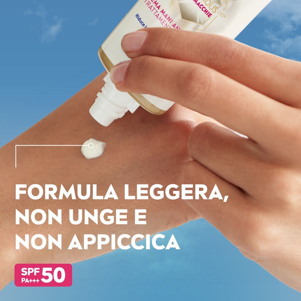 La crema mani Nivea Luminous630 viene applicata su un braccio. Formula leggera e non untuosa con SPF 50.