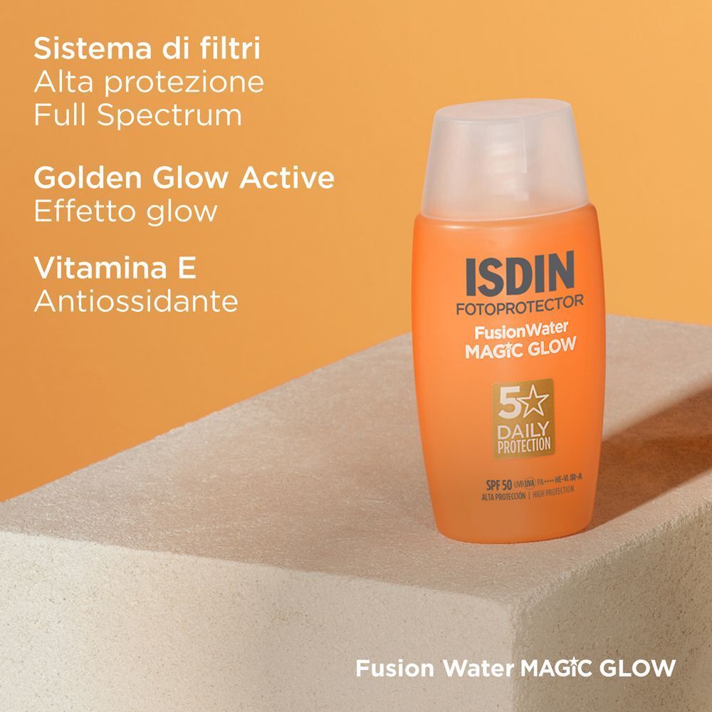 Flacone ISDIN Fotoprotector Fusion Water Glow SPF50 con ingredienti ed effetti.