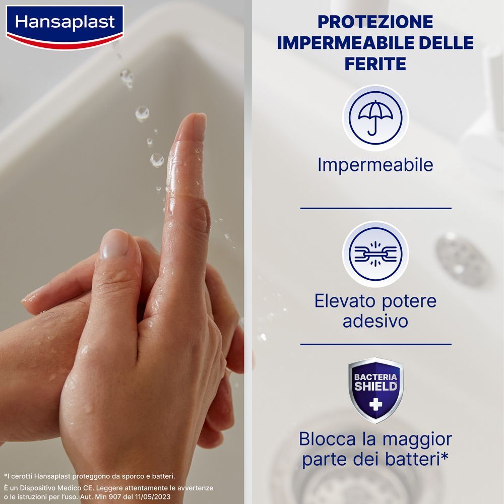 Lavandino con mani sotto acqua corrente. Hansaplast Aqua Protect: impermeabile, alta adesività, protegge dai batteri.