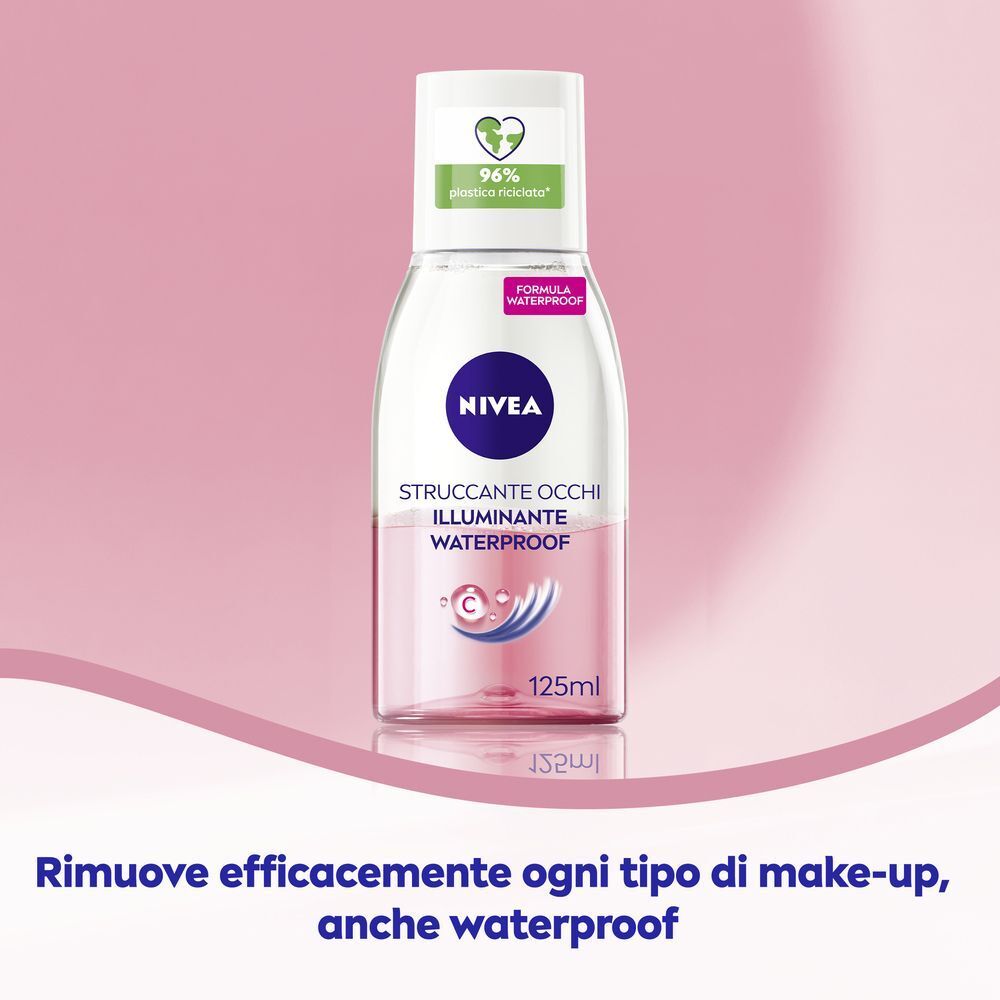 Un flacone di Nivea Struccante Occhi Bifase Illuminante Waterproof.