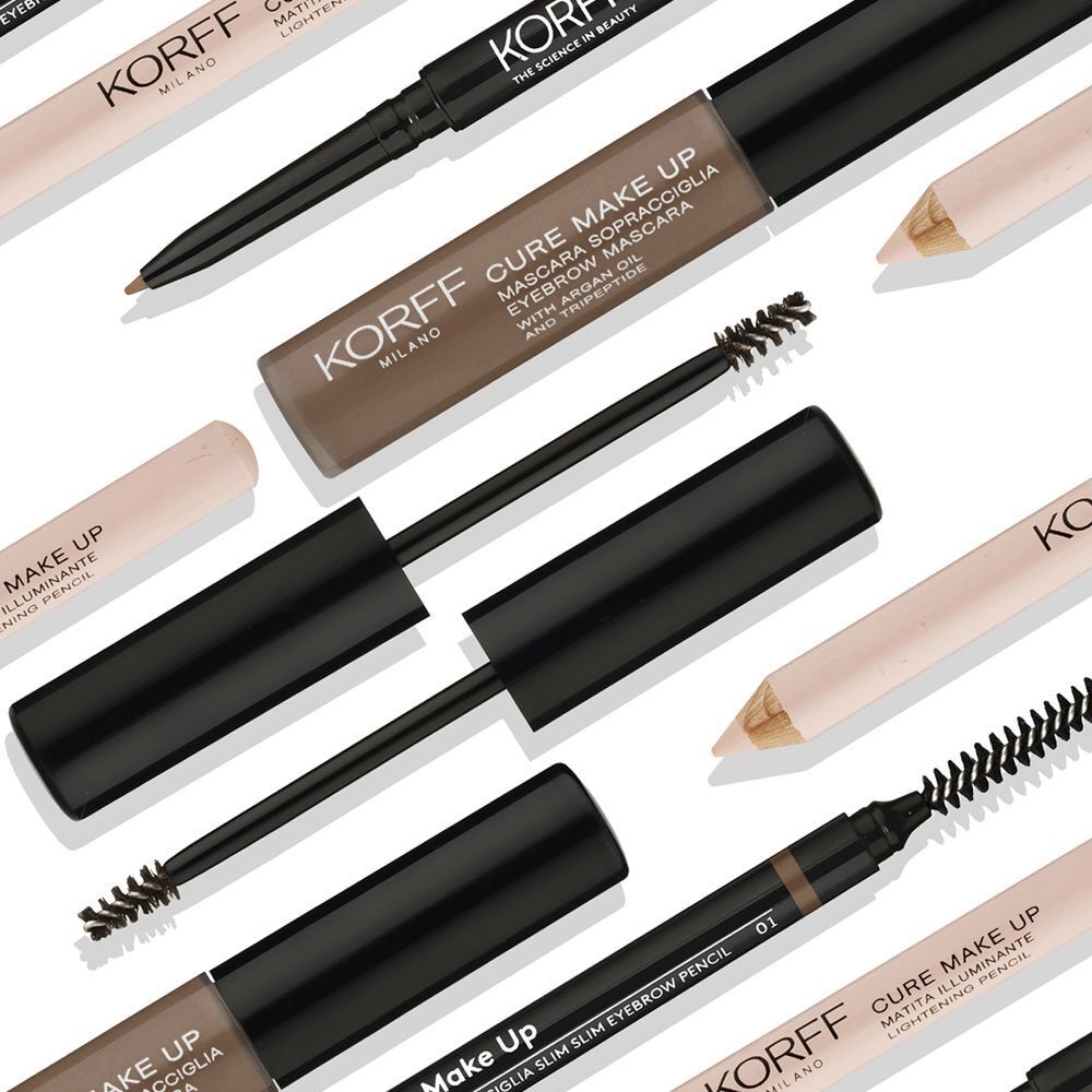 Prodotti KORFF per il trucco delle sopracciglia, inclusi mascara e matite.