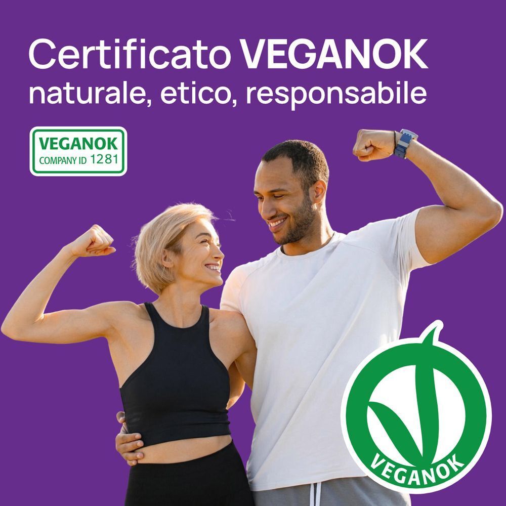 Coppia posa in abbigliamento sportivo. A sinistra: Certificazione VEGANOK. Testo: Certificato VEGANOK.