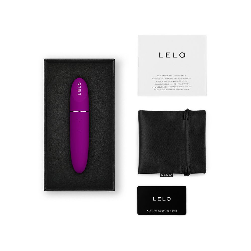 Massaggiatore personale Lelo Mia3 viola in scatola nera con accessori: sacchetto, biglietto, manuale.