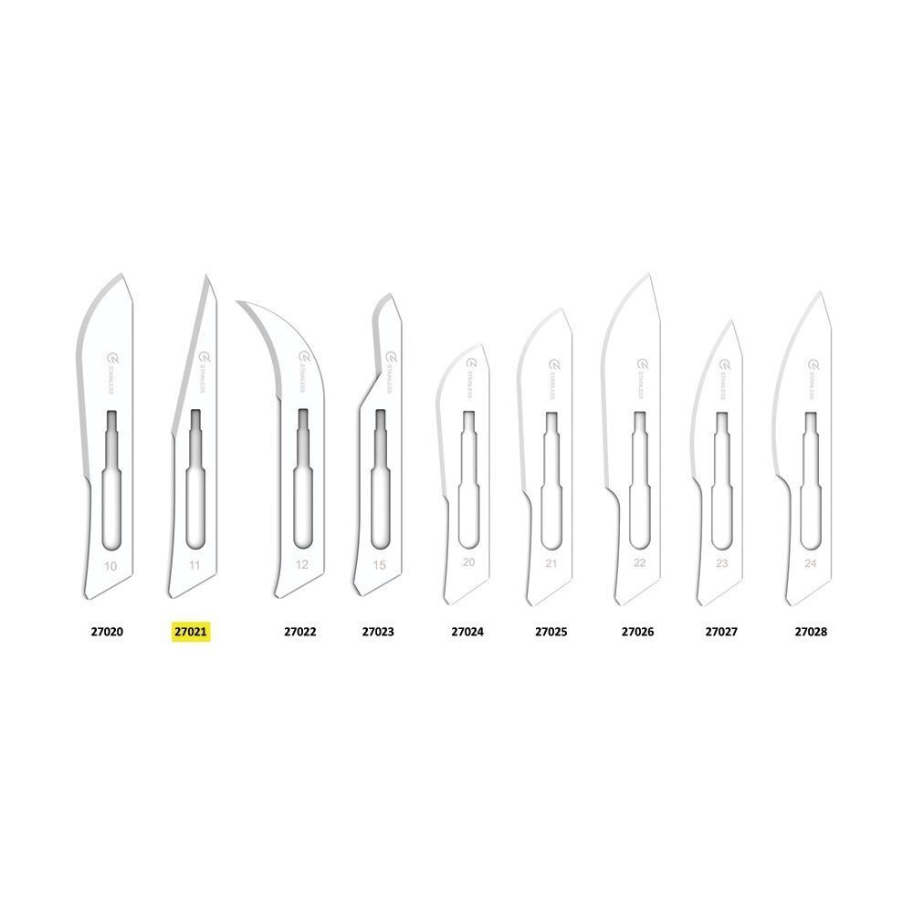 Varie lame sterili per bisturi in acciaio inox di diverse misure.