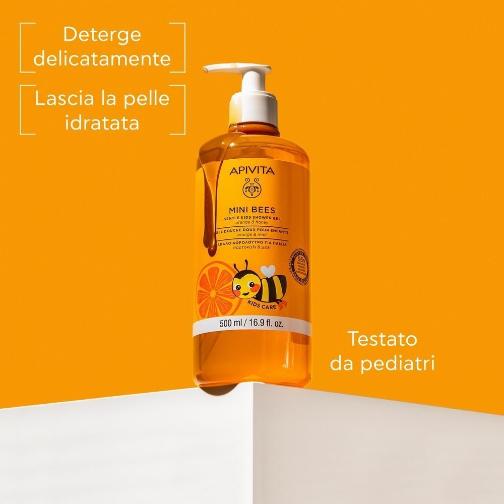 Apivita Mini Bees Gel Doccia Delicato per Bambini con dosatore. Deterge delicatamente e idrata.
