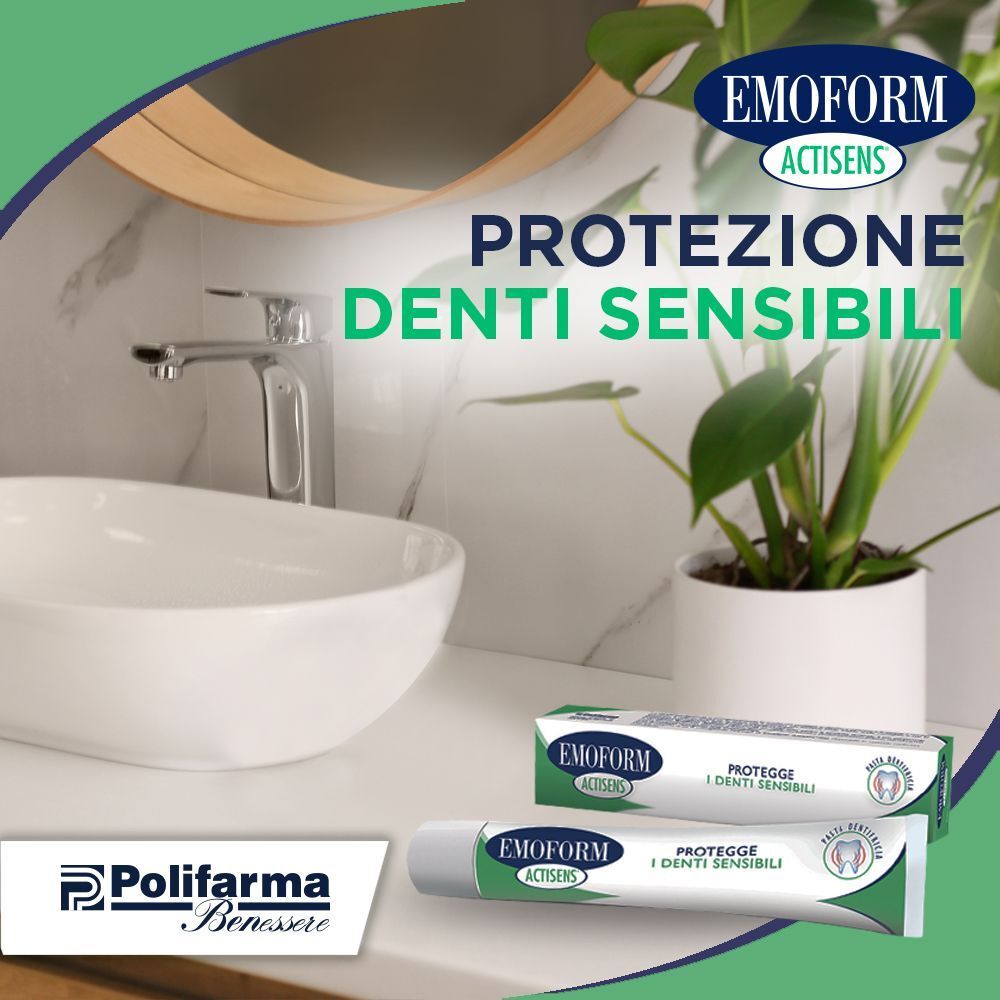 Dentifricio EMOFORM Actisens per denti sensibili in un bagno. Logo Polifarma Benessere.