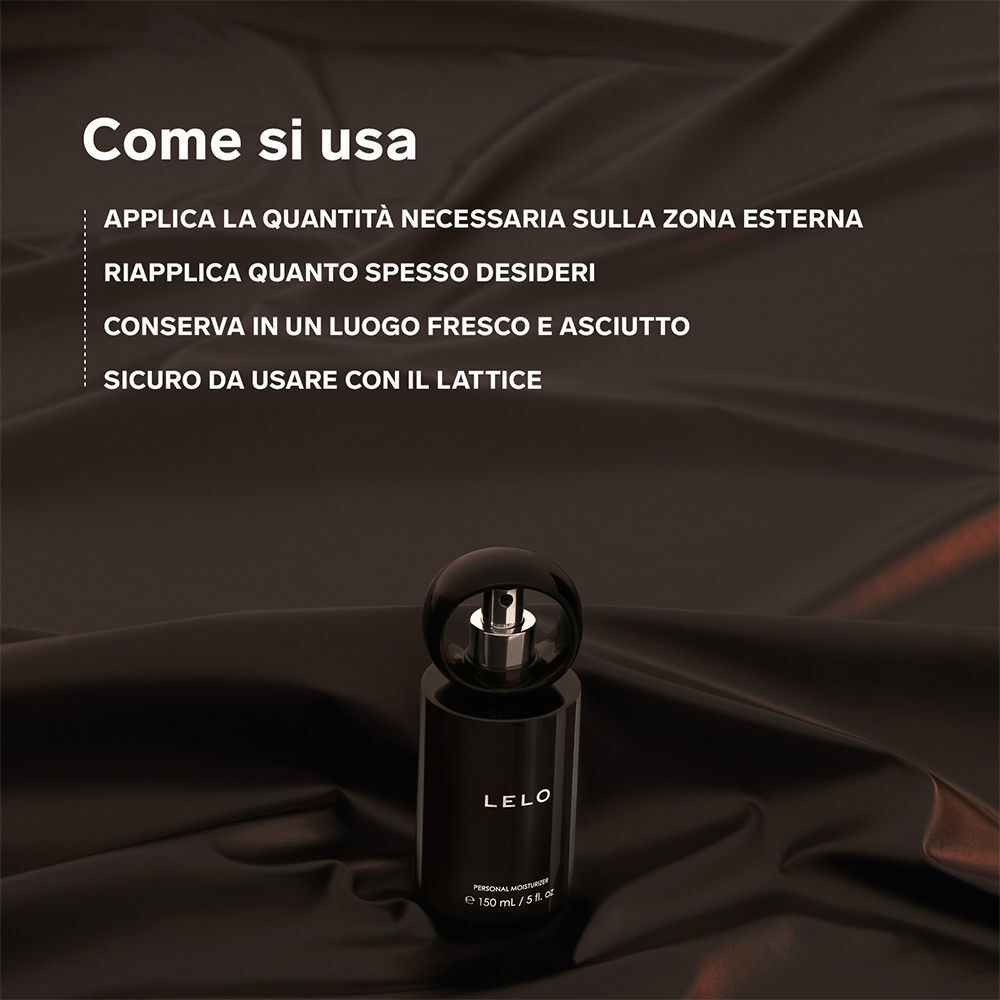 Flacone nero Lelo Personal Moisturizer su tessuto scuro, con istruzioni per l'uso.