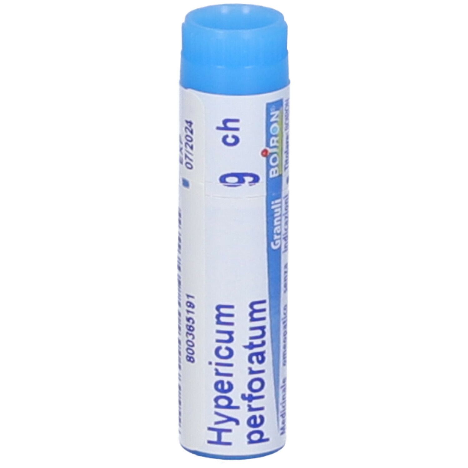 Confezione cilindrica con tappo blu. Scritta: Hypericum perforatum, 9 ch, Granuli. Testo in italiano.